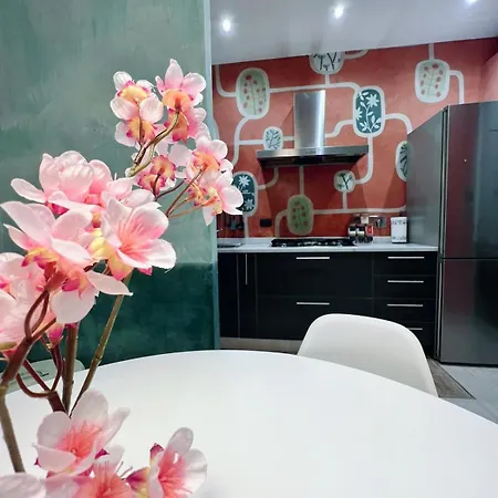The House Of Artists - 2 Minutes From The Mole Antonelliana דירה טורינו